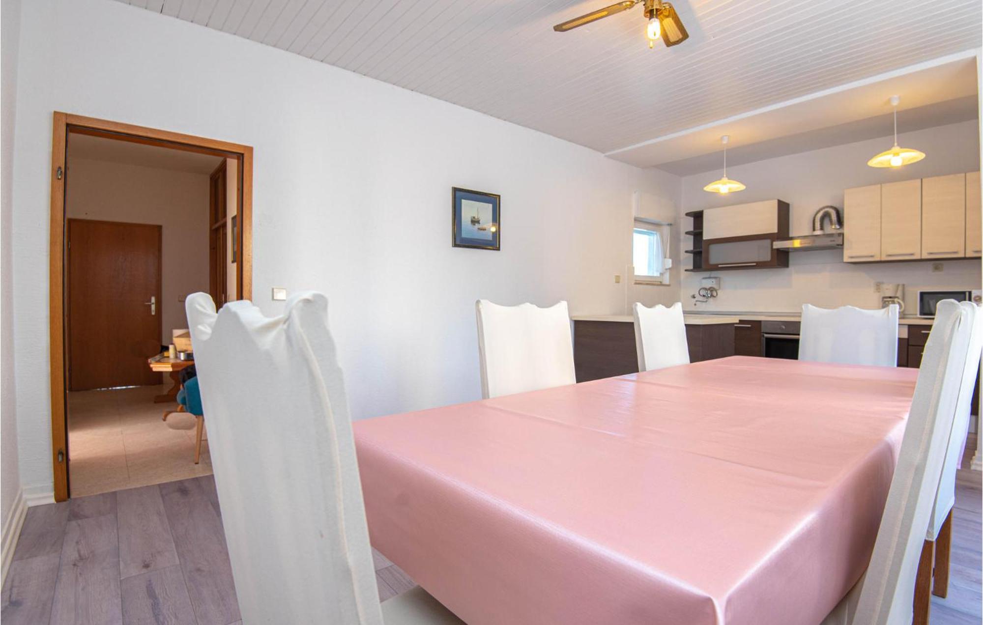 Cozy Home In Dolac With Kitchen Primošten Extérieur photo