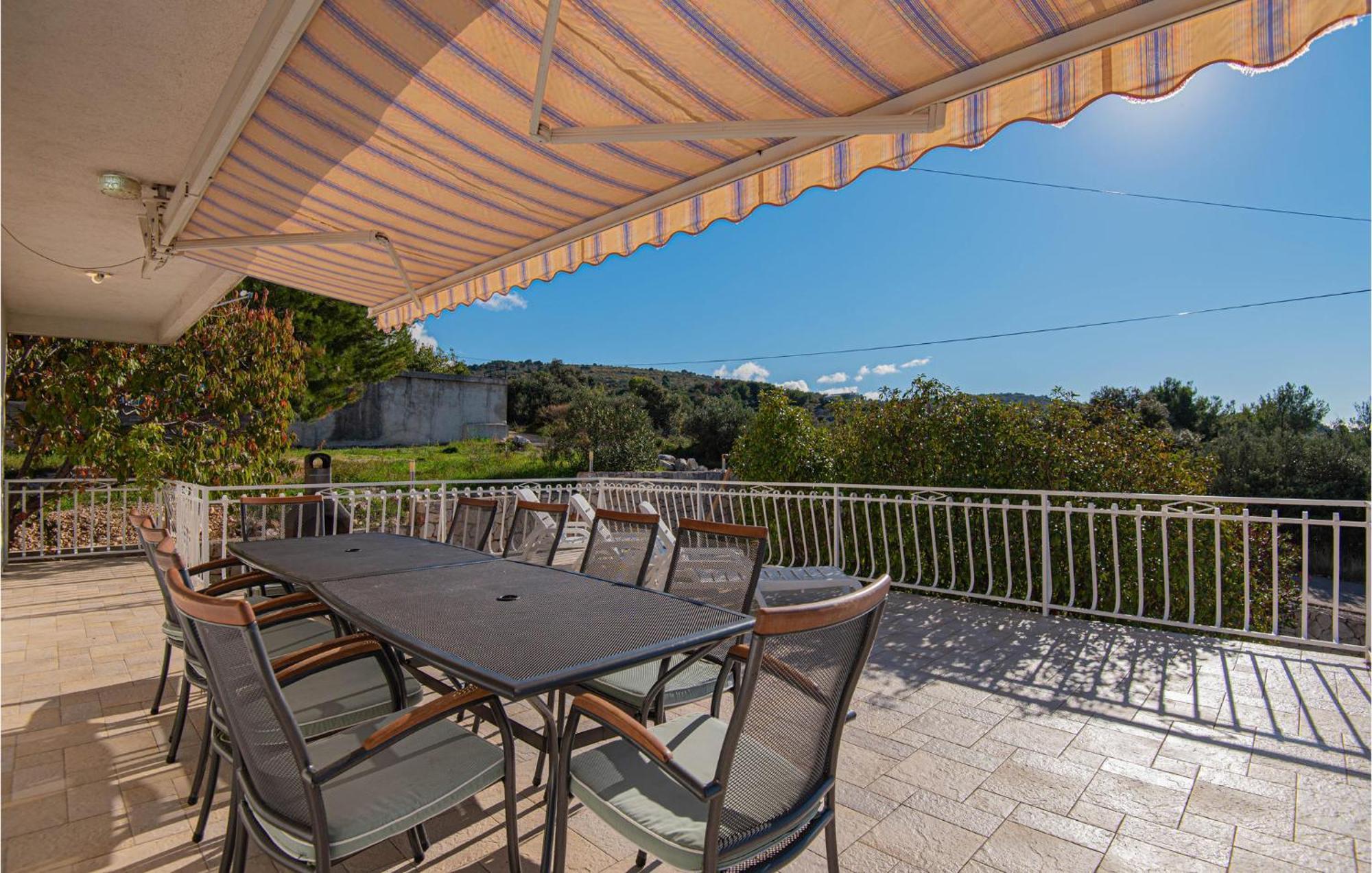 Cozy Home In Dolac With Kitchen Primošten Extérieur photo